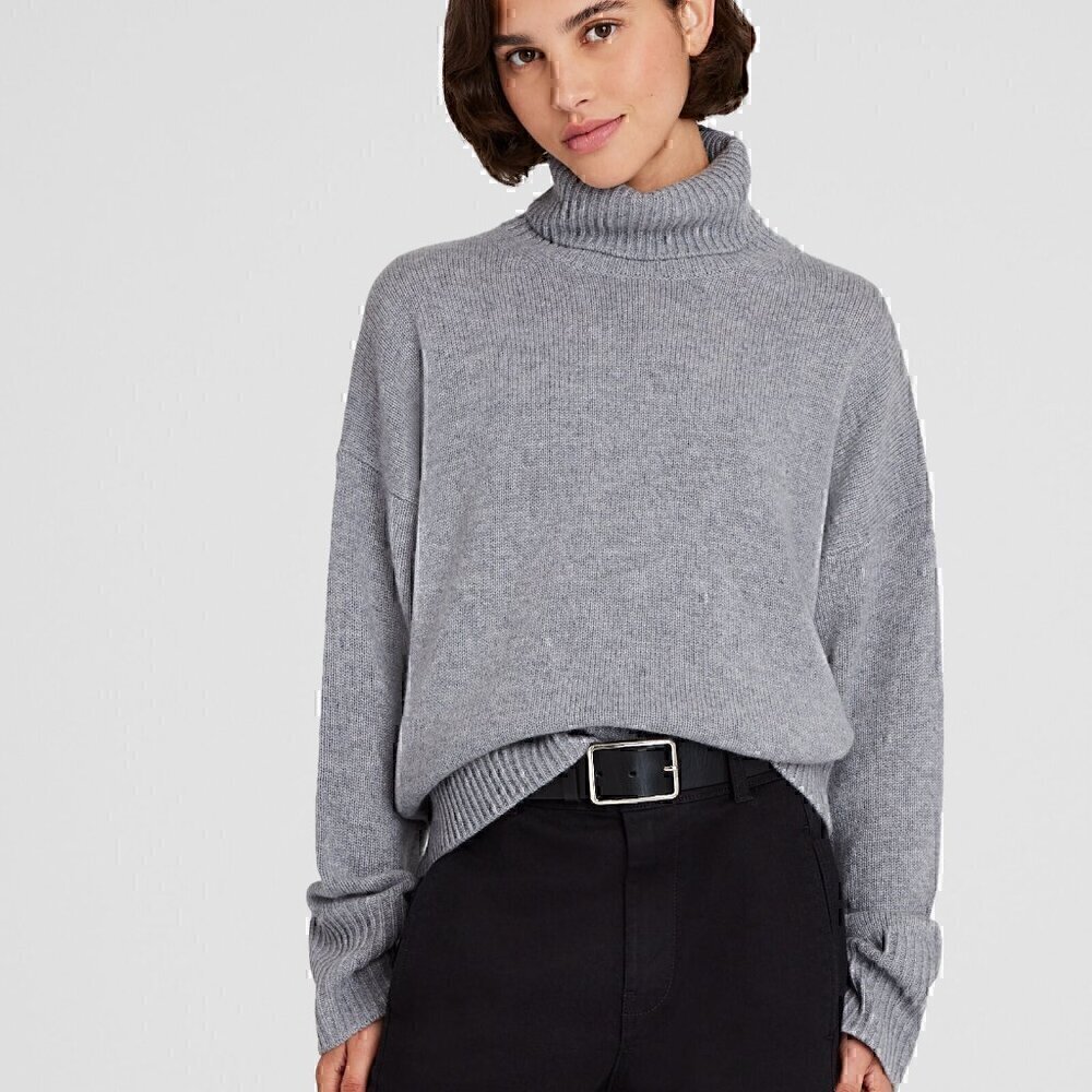 Club Monaco Grey Cashmere Turtleneck Pullover Size L